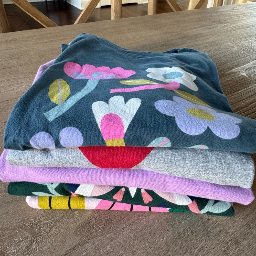 5 Hanna Anderson long sleeve tees - Picture 3 of 4